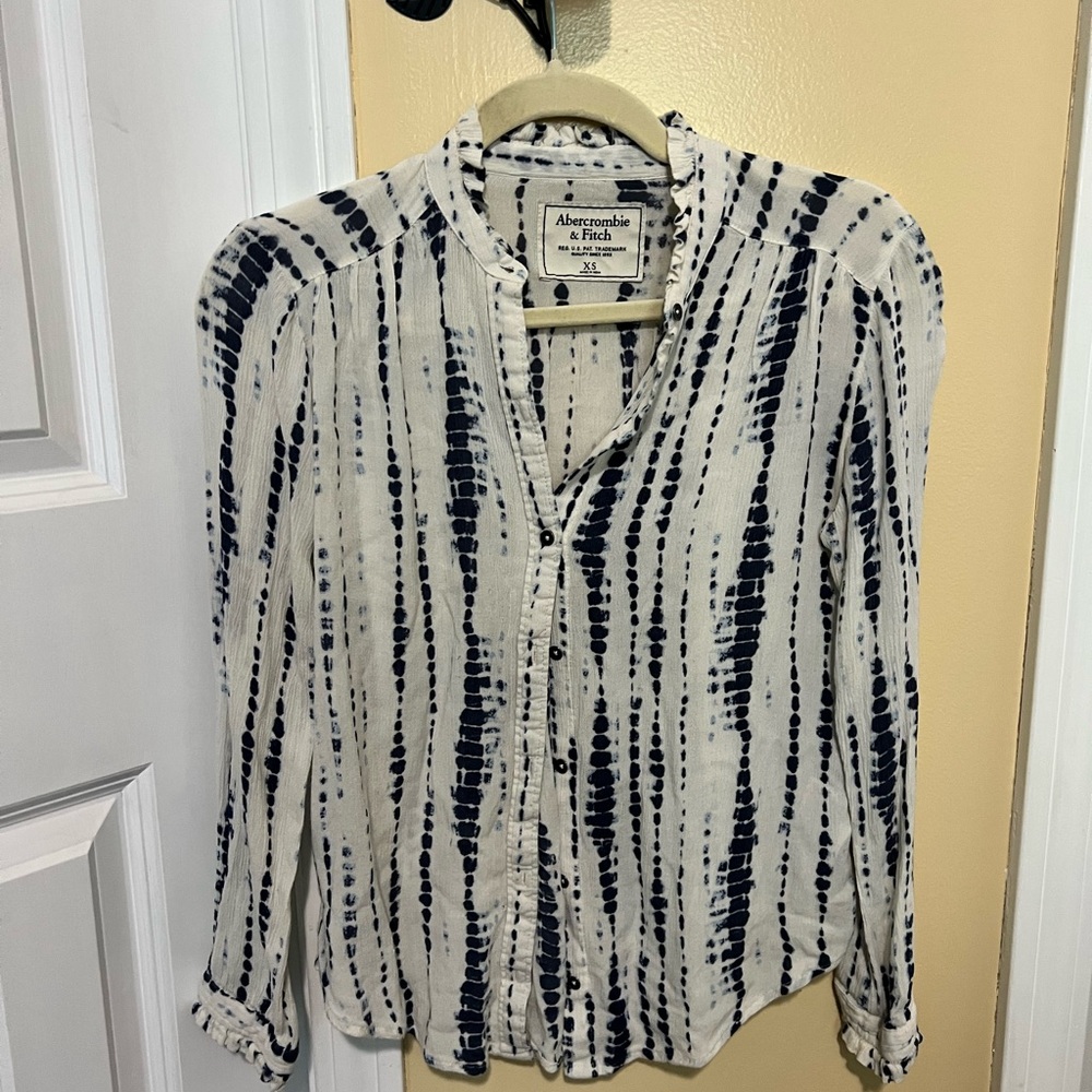 Abercrombie & Fitch White and Black Tie-Dye Button Down Shirt